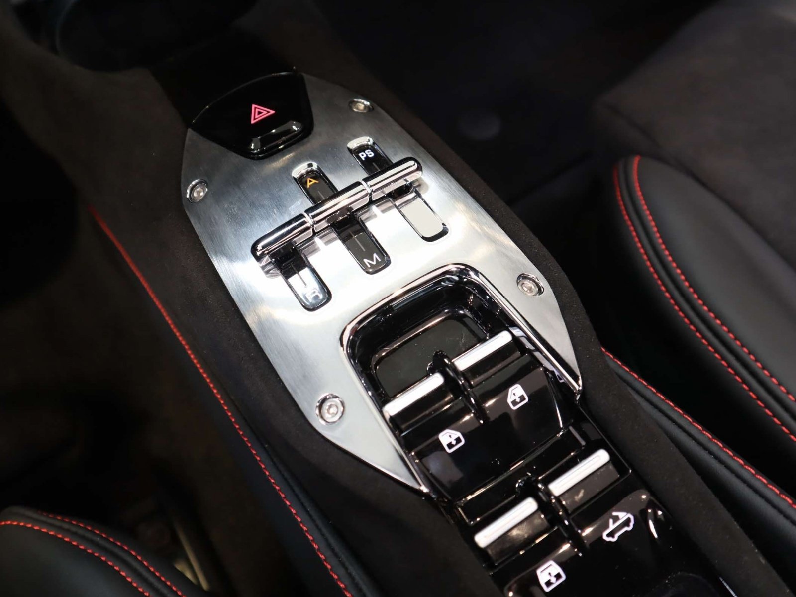 Used 2025 Ferrari SF90 Spider AWD/4WD image 30