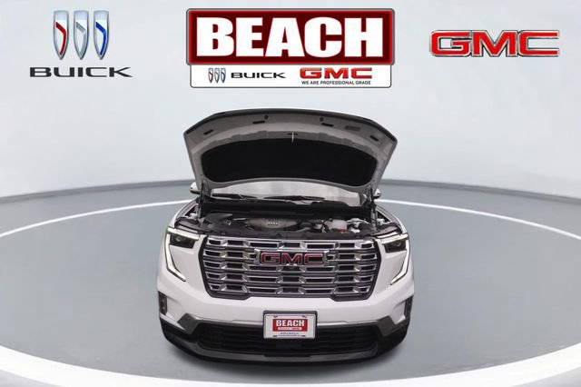 Used 2025 GMC Acadia Denali w/ LPO, Floor Liner Package image 9