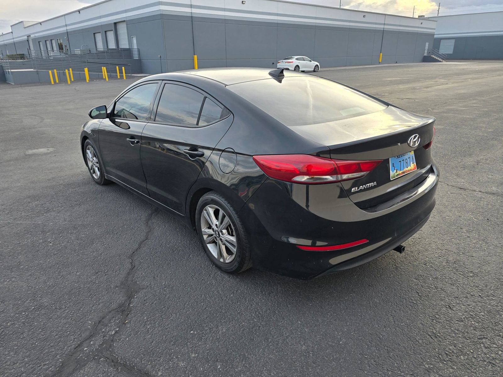 Used 2018 Hyundai Elantra SEL FWD image 4