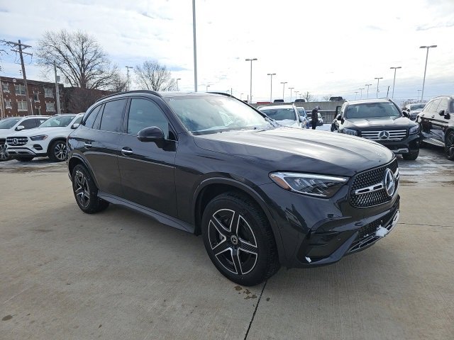 Used 2025 Mercedes-Benz GLC 300 GLC 300 image 2