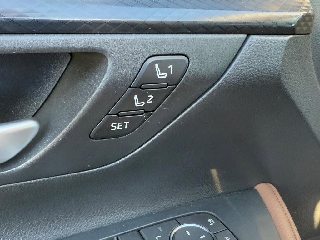 Used 2024 Toyota Grand Highlander AWD Hybrid image 16