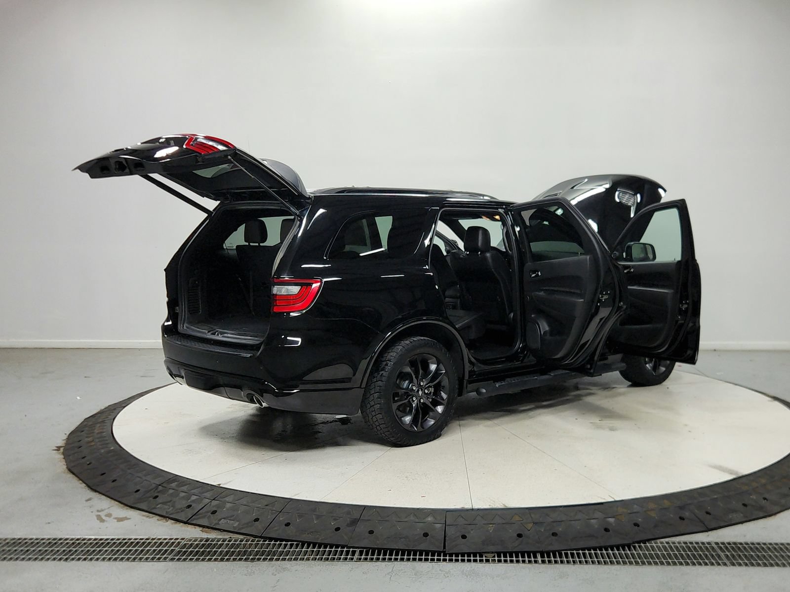 Used 2024 Dodge Durango R/T AWD/4WD image 16