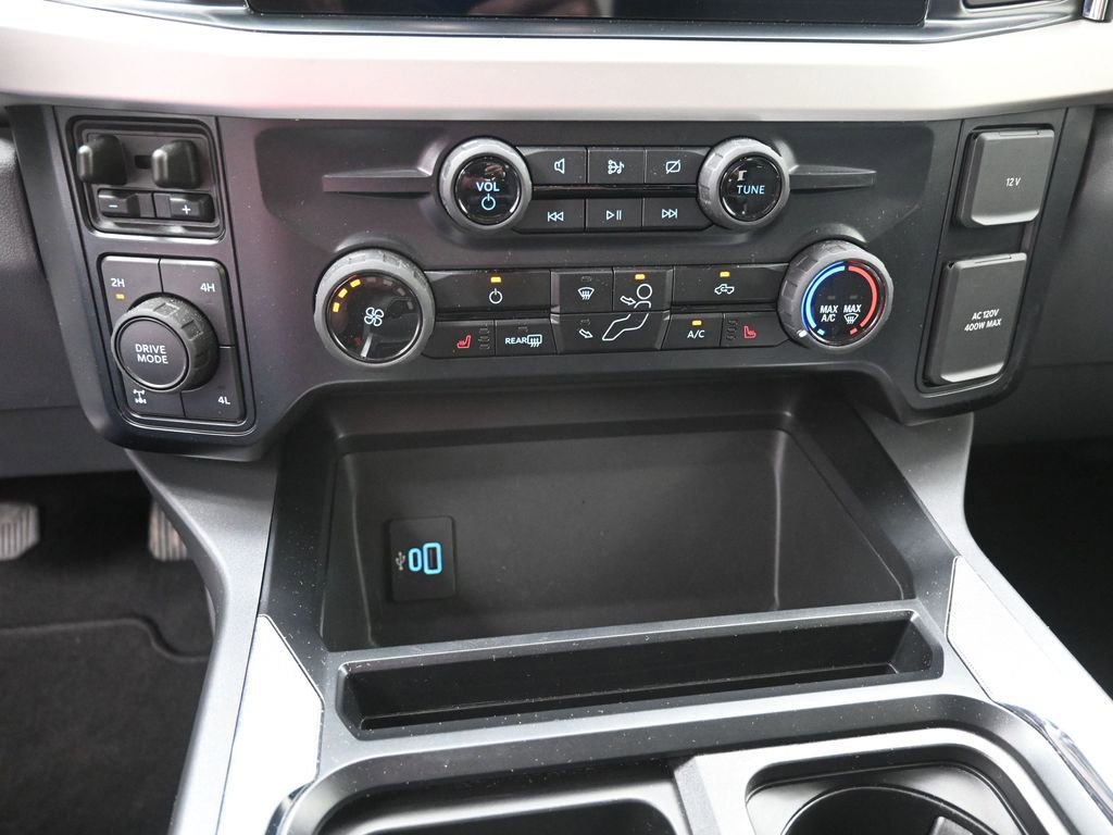 Used 2024 Ford F250 XLT w/ XLT Premium Package image 9