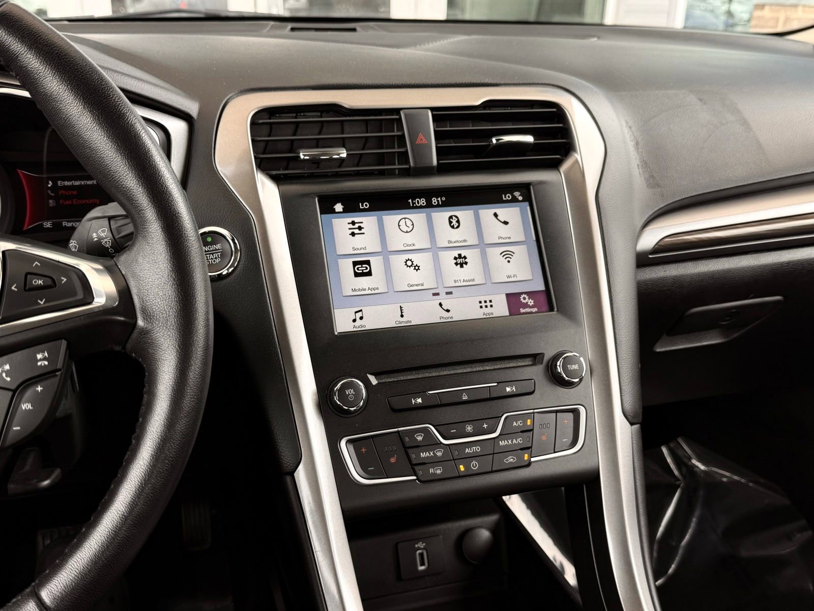 Used 2018 Ford Fusion SE w/ Equipment Group 602A FWD image 33