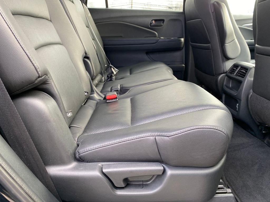Used 2023 Honda Passport EX-L image 32