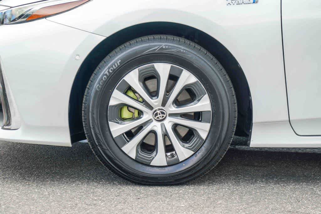 Used 2021 Toyota Prius Prime Limited w/ Carpet Mat Package (TMS) FWD image 9