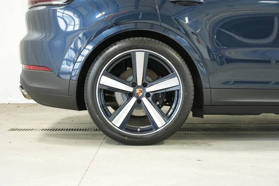 New 2026 Porsche Cayenne Coupe image 42