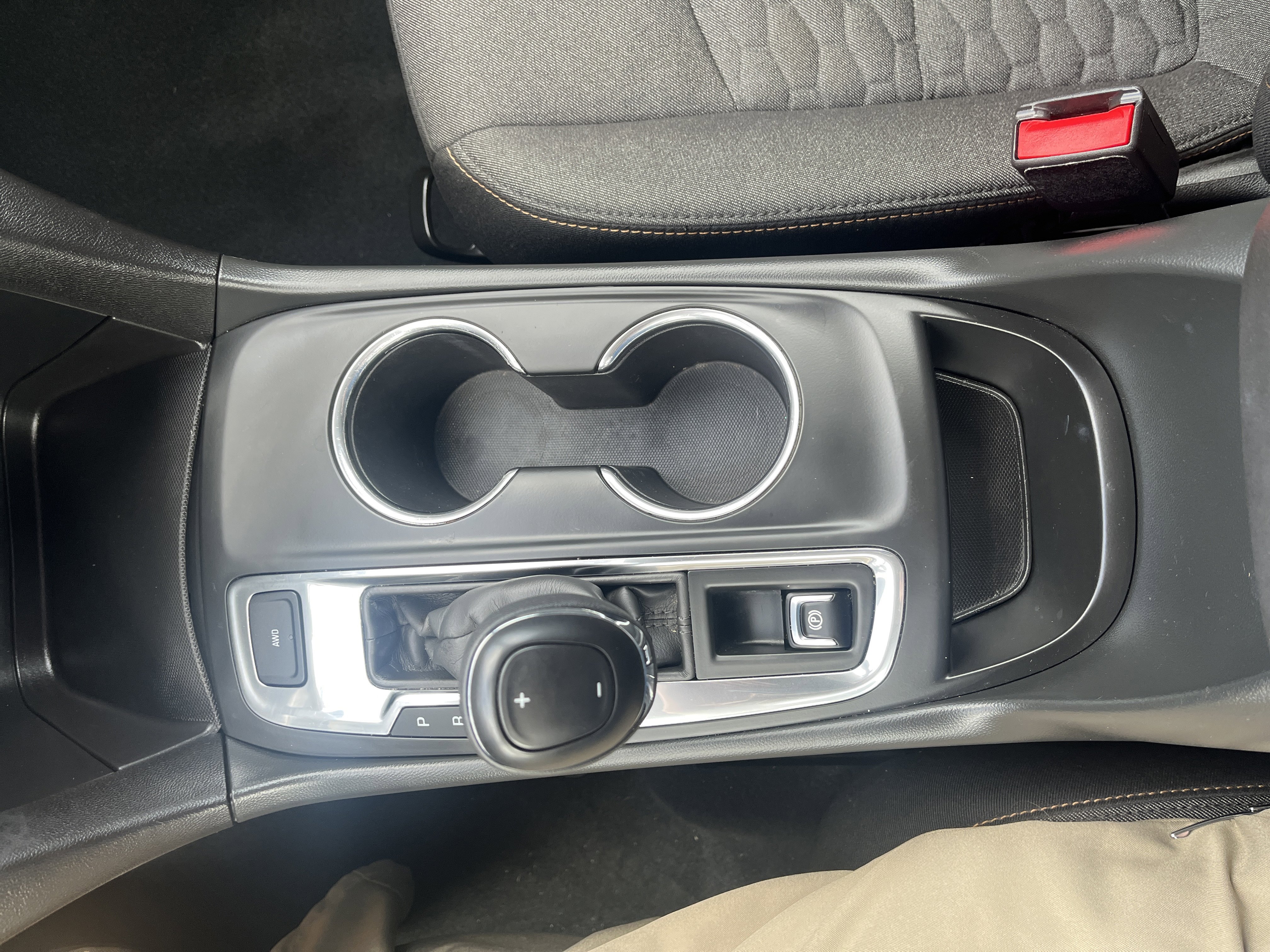 Used 2020 Chevrolet Equinox LT image 30