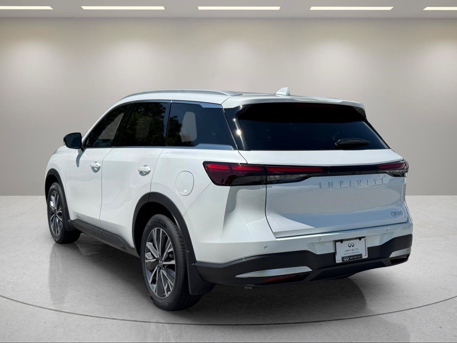 New 2027 INFINITI QX60 Luxe w/ Cargo Package FWD image 3