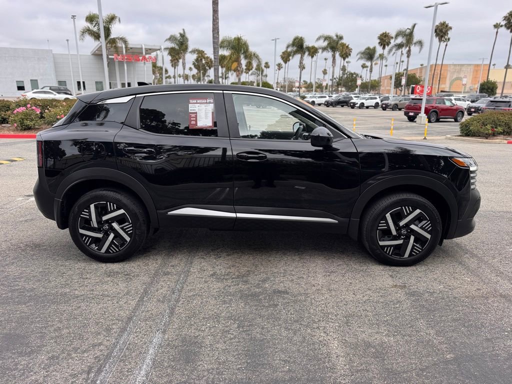 Used 2025 Nissan Kicks SV FWD image 9