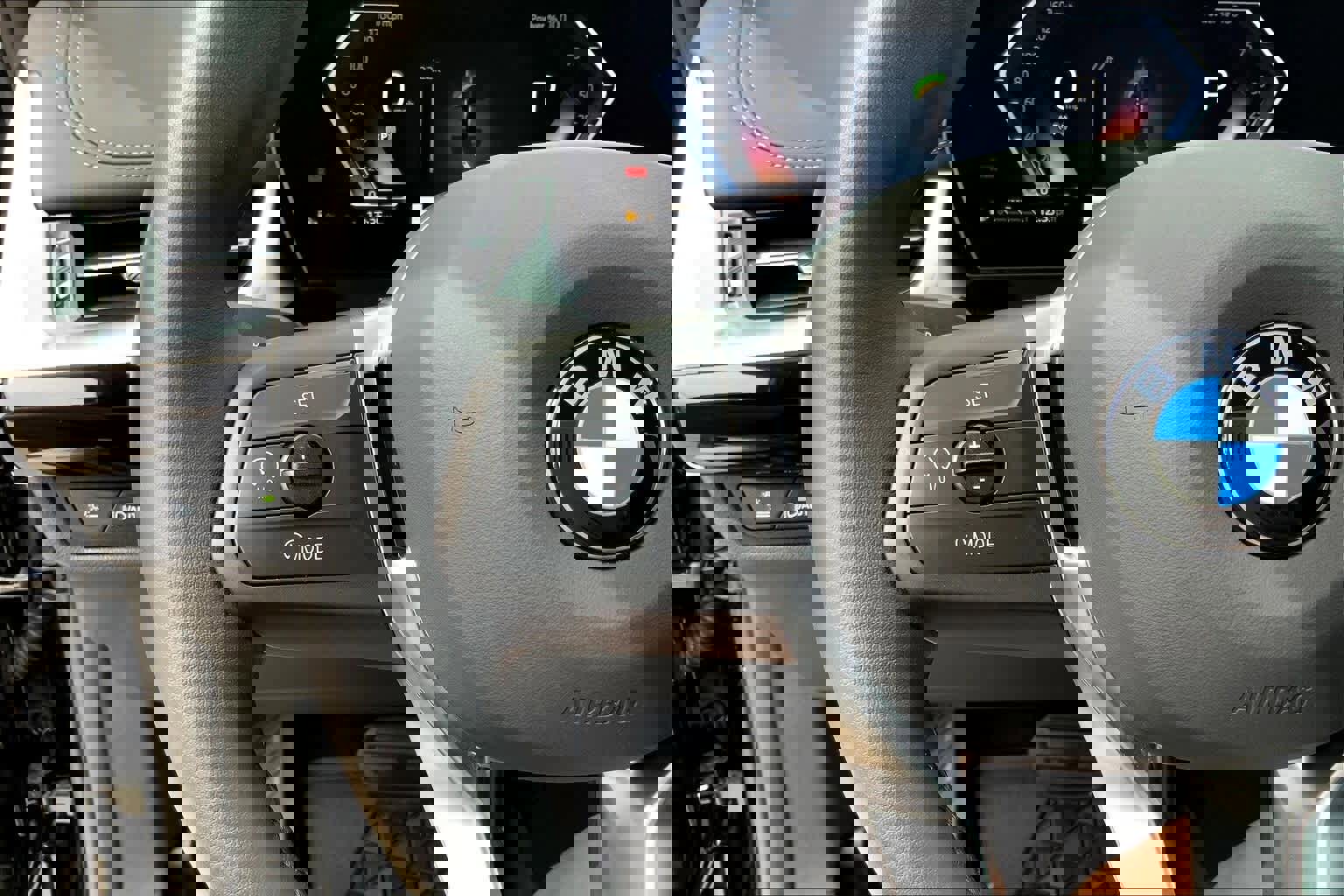 Used 2025 BMW X1 xDrive28i w/ Convenience Package image 25