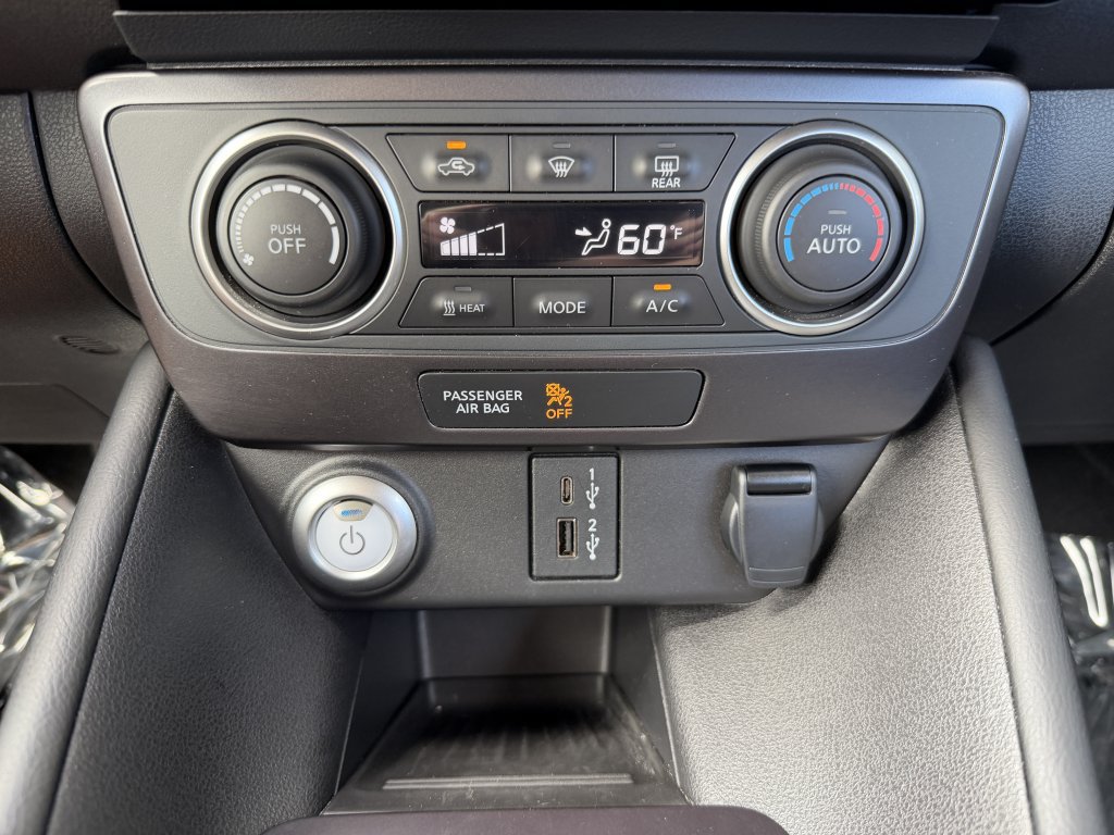 Used 2025 Nissan Leaf S FWD image 22