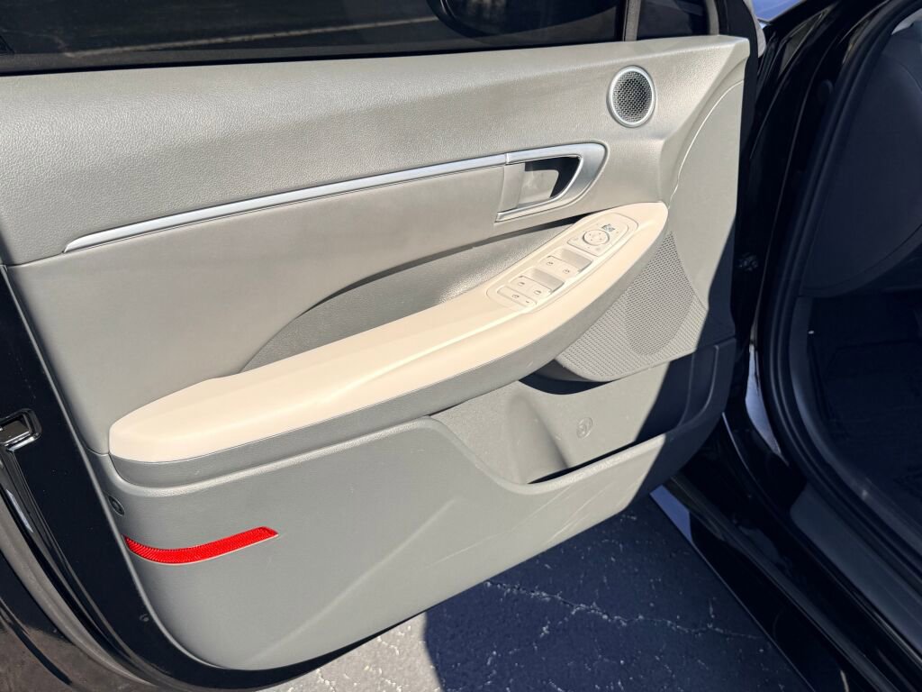 Used 2023 Hyundai Sonata SEL w/ Cargo Package image 20