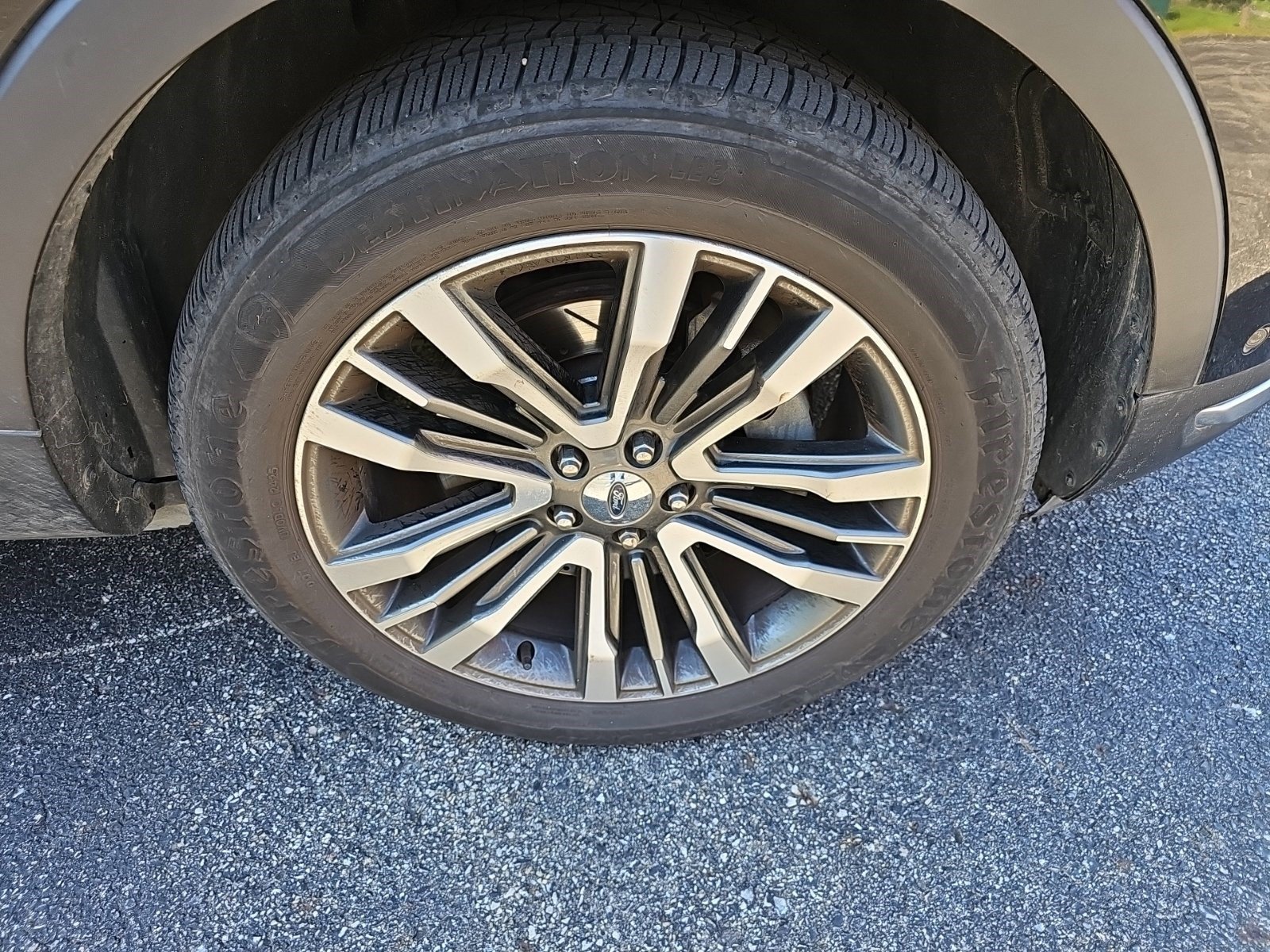 Used 2019 Ford Explorer Platinum AWD/4WD image 9