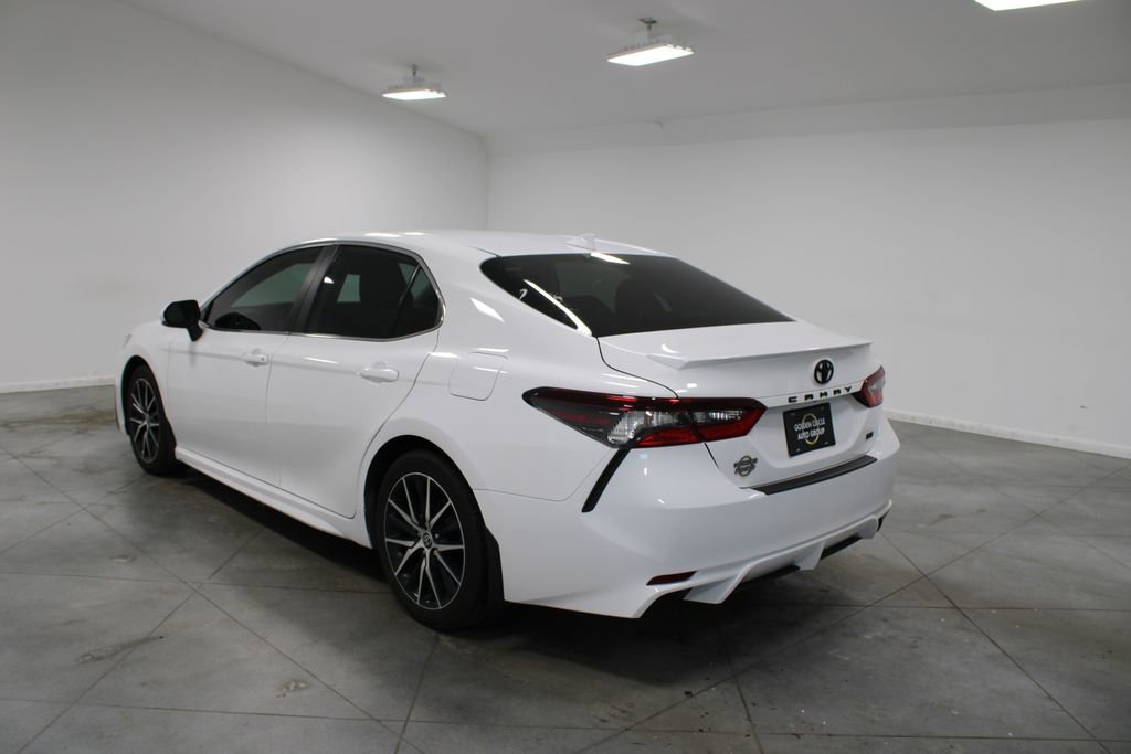 Used 2023 Toyota Camry SE w/ Convenience Package FWD image 7