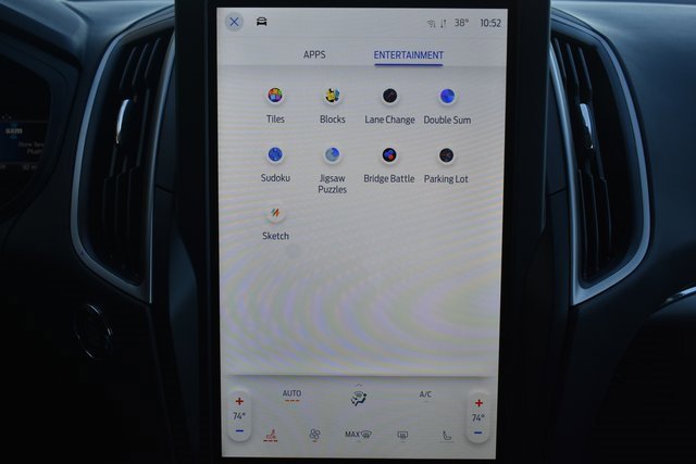 Used 2022 Ford Edge SEL image 23