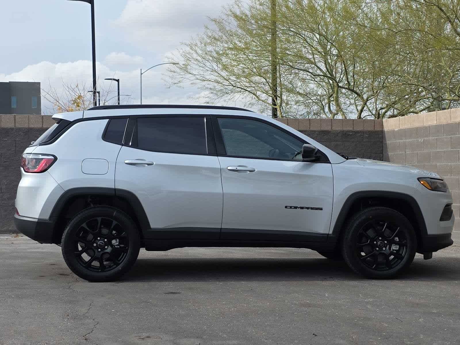 New 2026 Jeep Compass Latitude AWD/4WD image 35