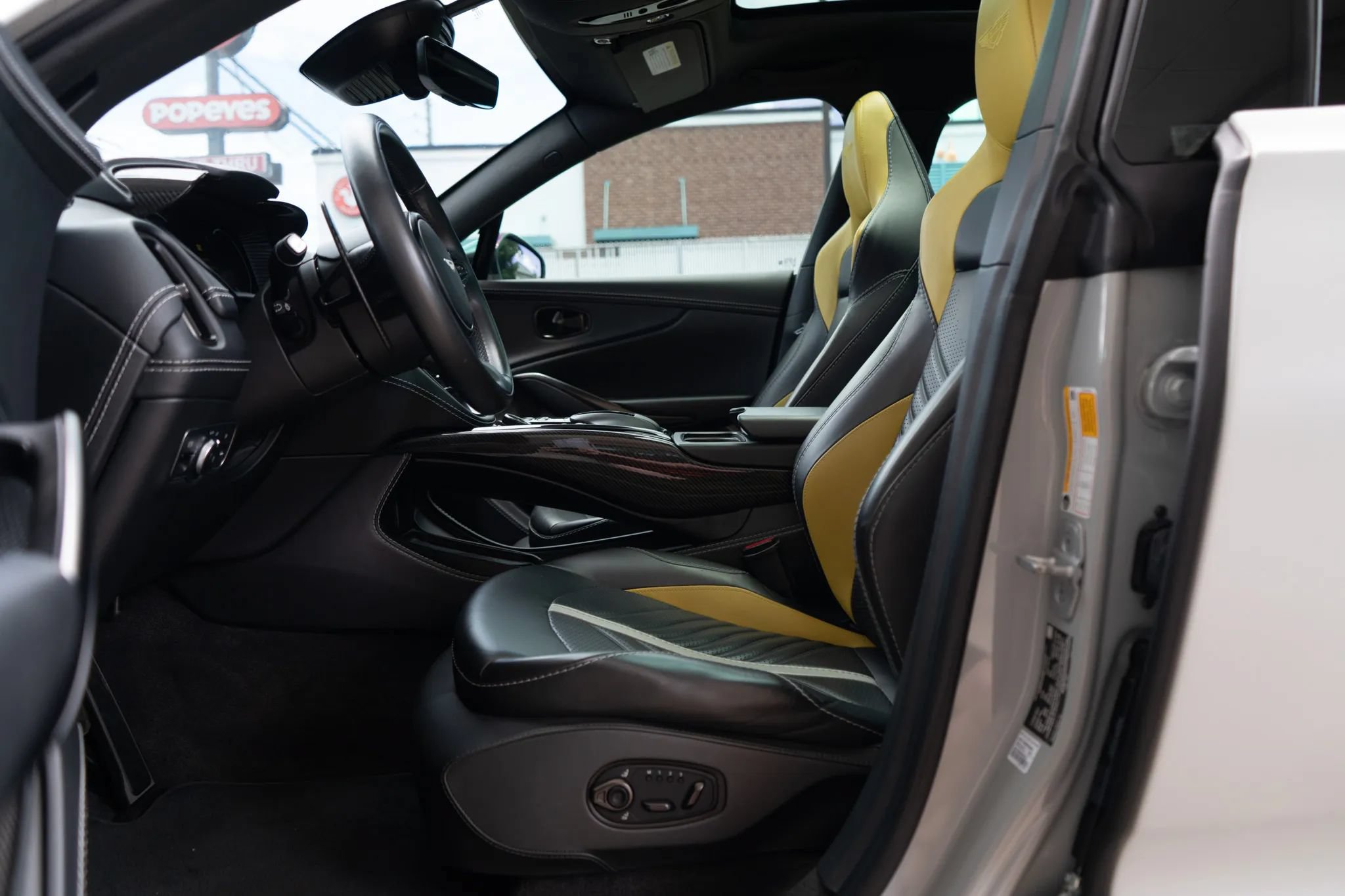 Used 2023 Aston Martin DBX 707 AWD/4WD image 14