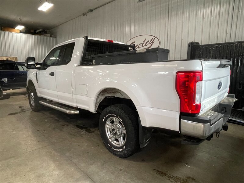 Used 2017 Ford F250 XLT AWD/4WD image 3