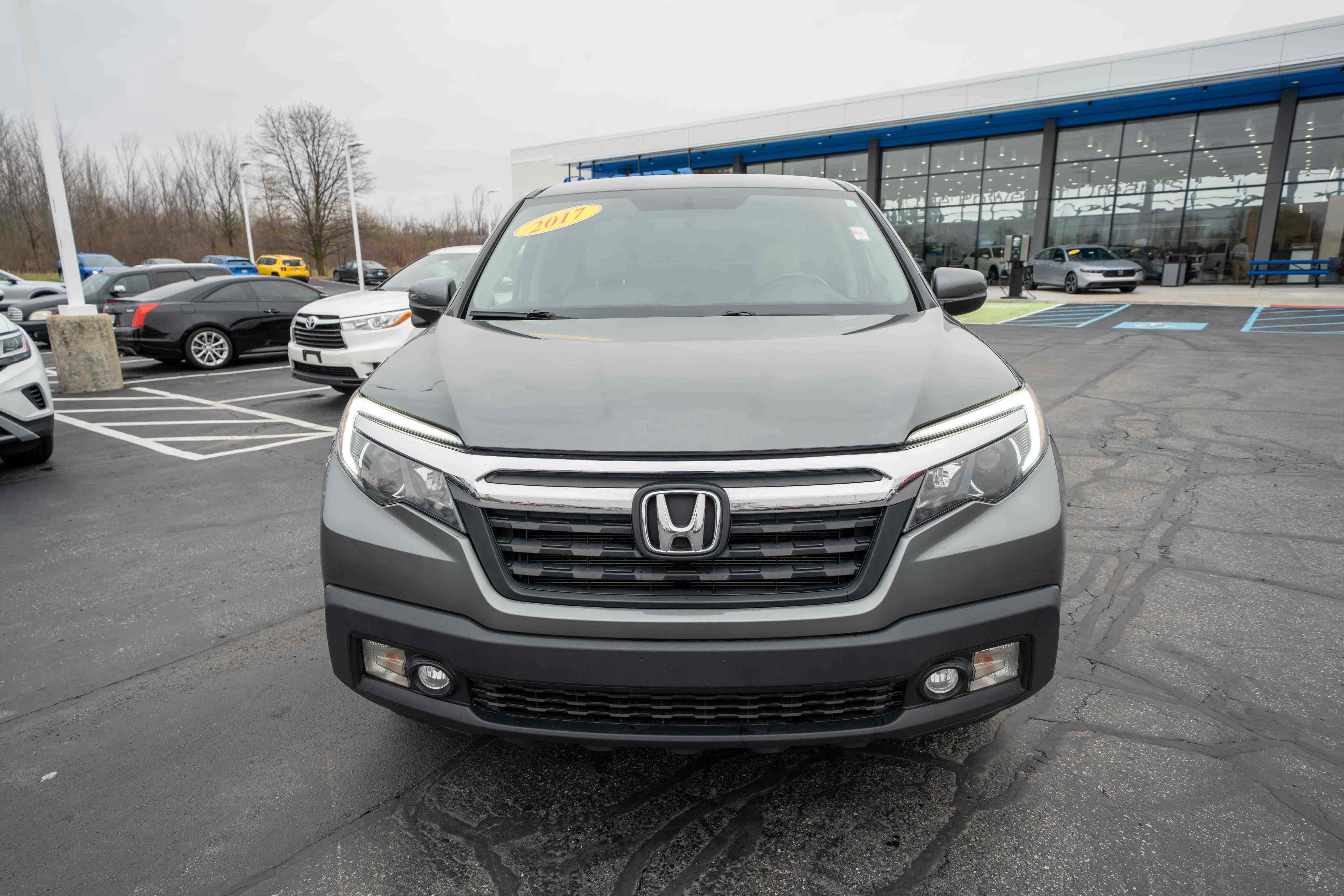 Used 2017 Honda Ridgeline RTL-T image 2