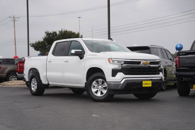Used 2023 Chevrolet Silverado 1500 LT AWD/4WD image 2