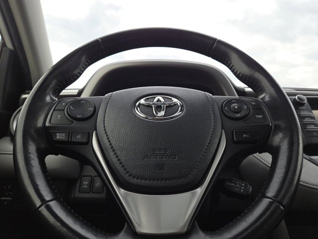 Used 2018 Toyota RAV4 Limited w/ All Weather Liner Package AWD/4WD image 18