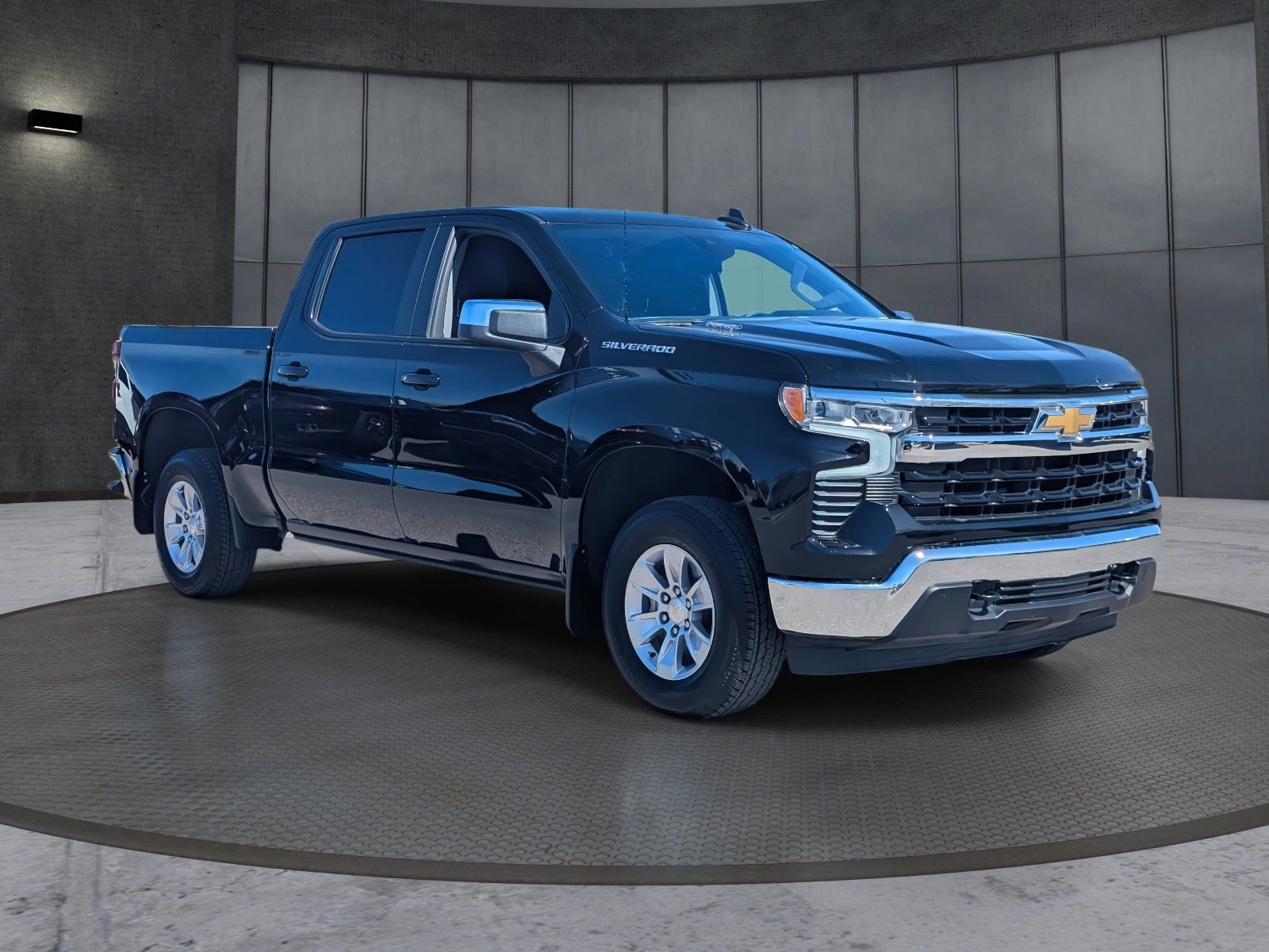 Used 2025 Chevrolet Silverado 1500 LT w/ Protection Package image 8