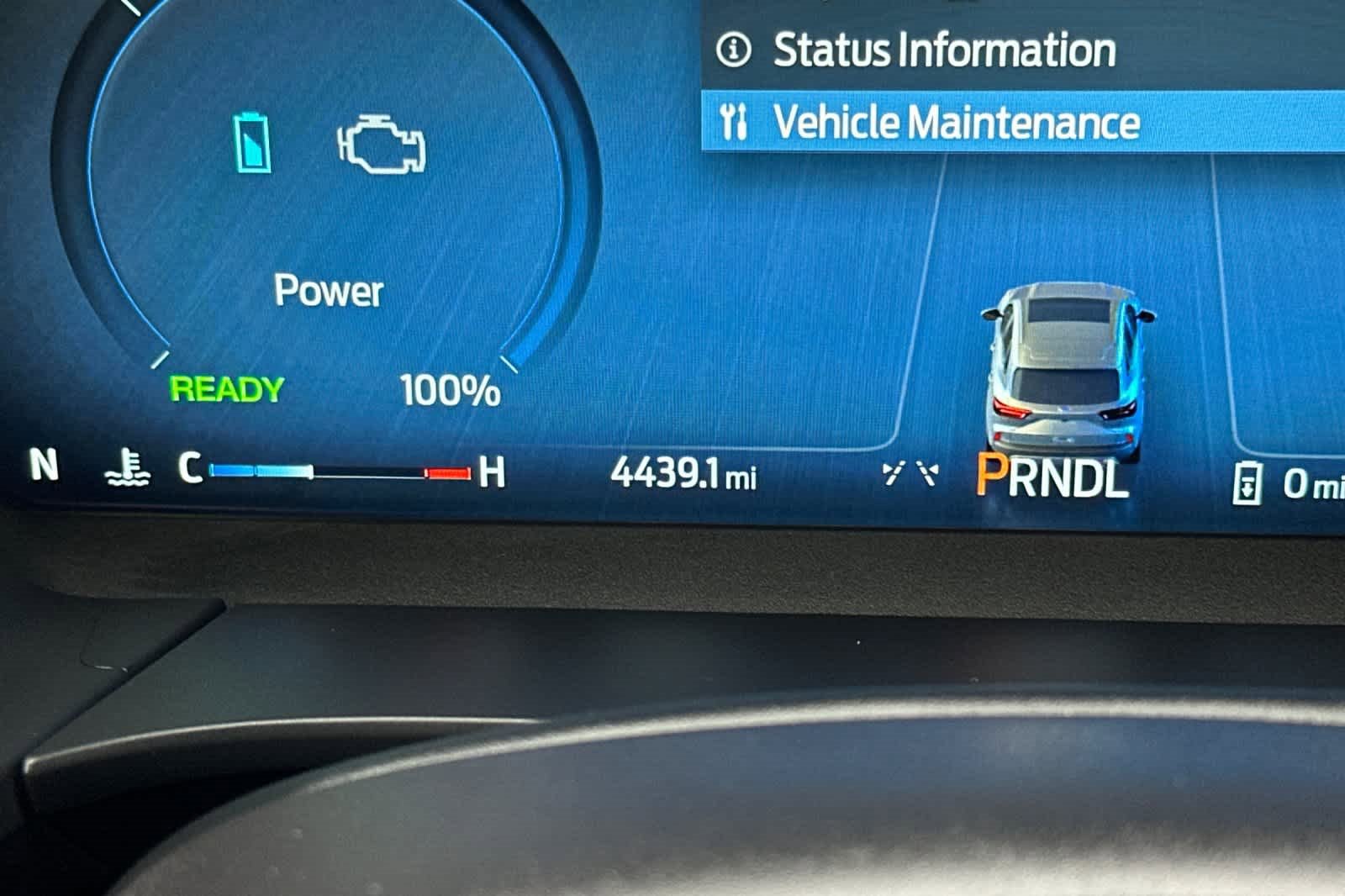 Certified 2025 Ford Escape SE w/ PHEV Premium Package image 26