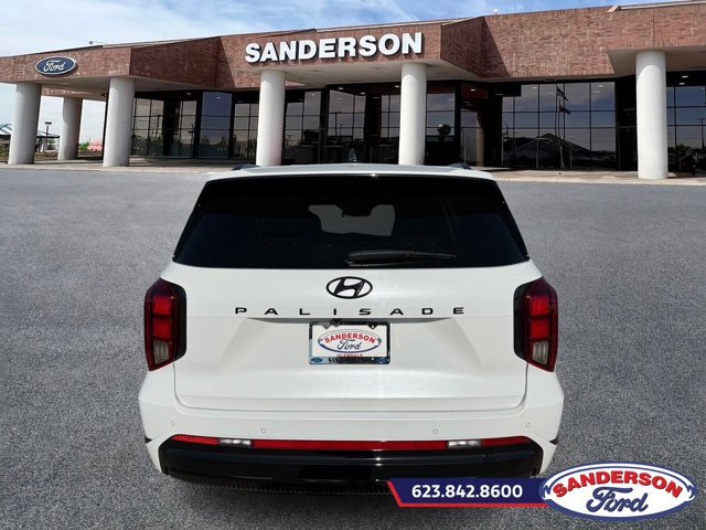 Used 2024 Hyundai Palisade Calligraphy image 4
