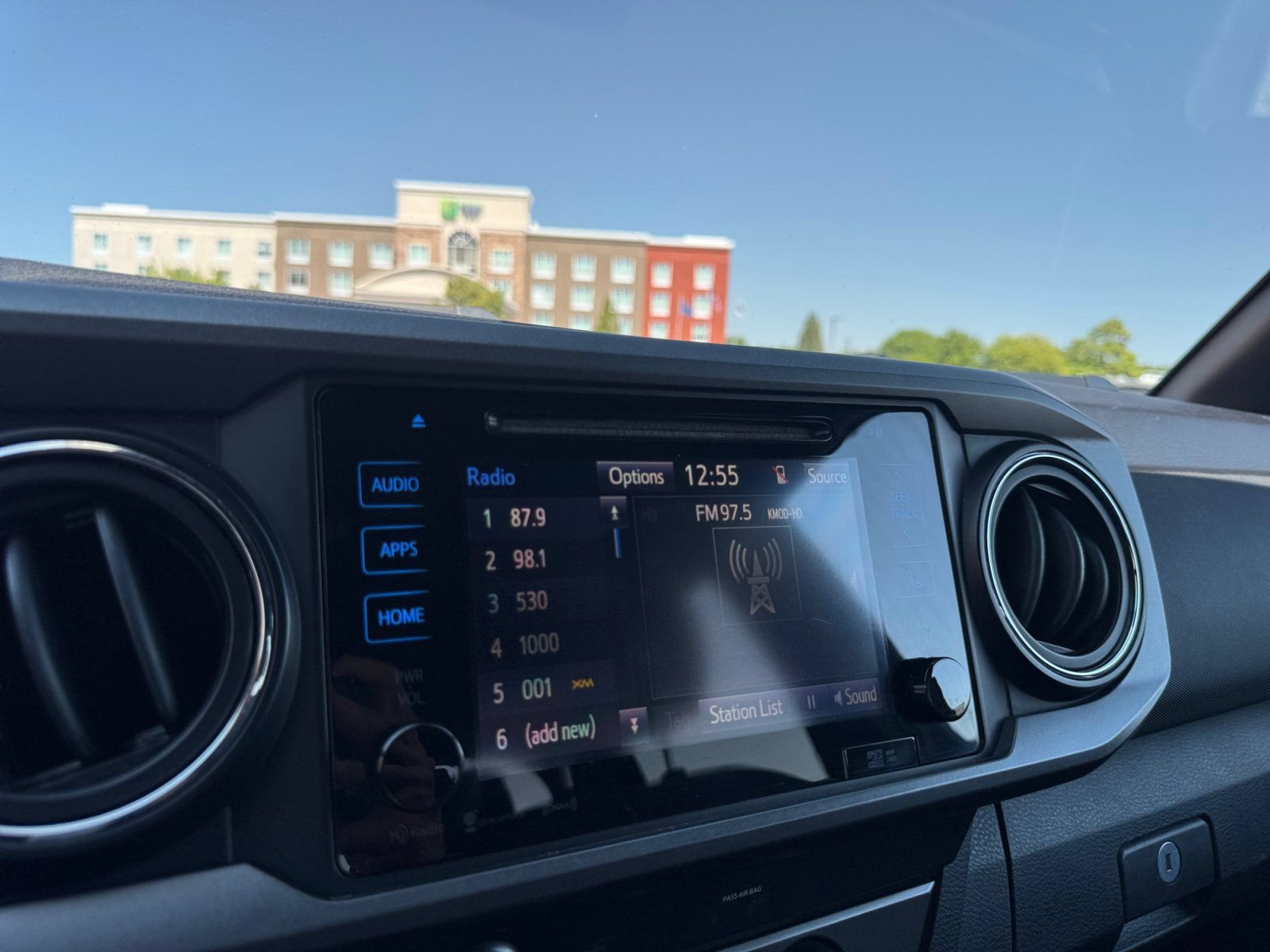Used 2019 Toyota Tacoma TRD Off-Road AWD/4WD image 24