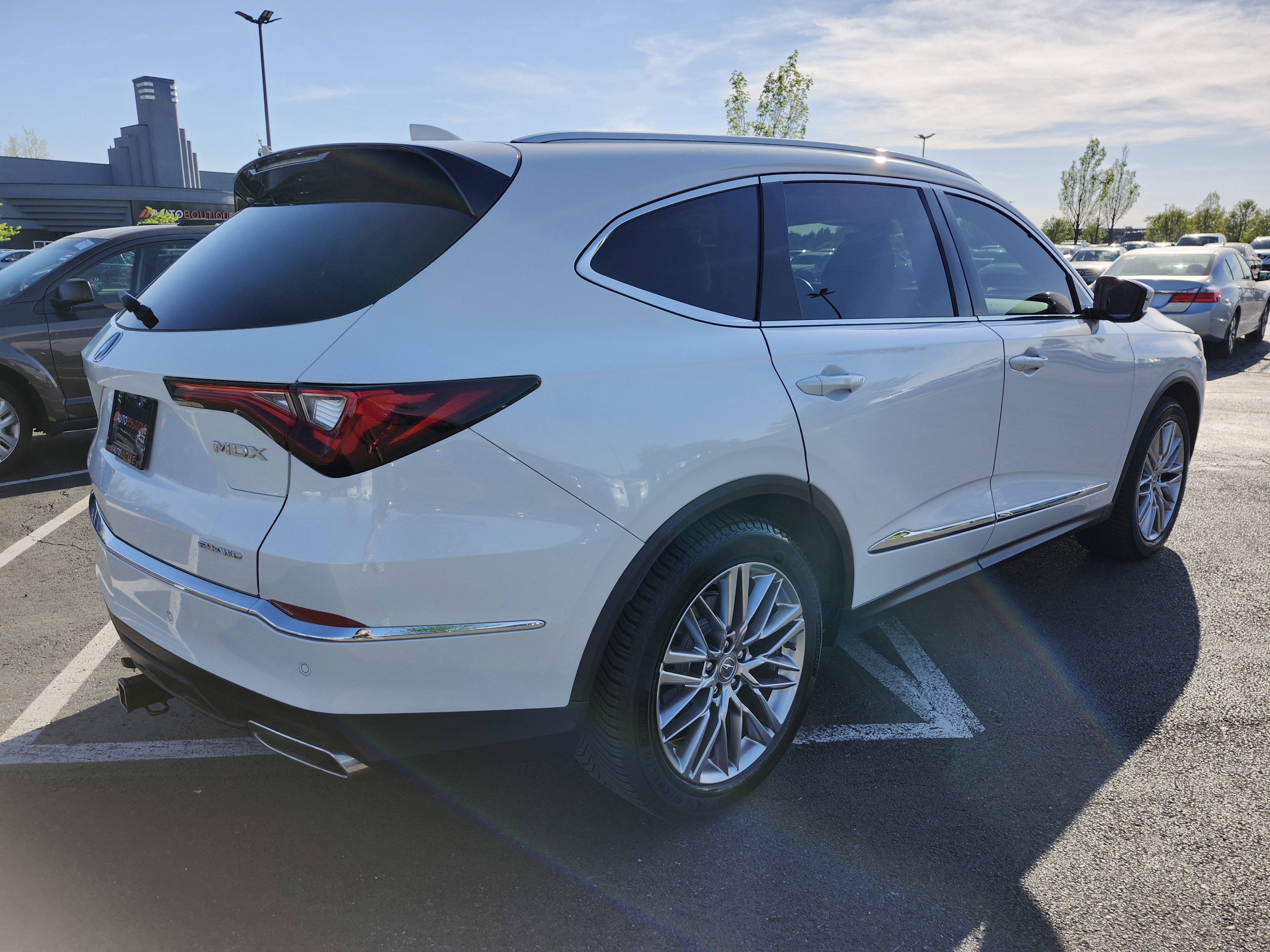 Used 2023 Acura MDX SH-AWD w/ Advance Package image 22