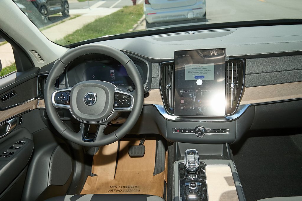 New 2025 Volvo XC90 B6 Plus w/ Protection Package image 25