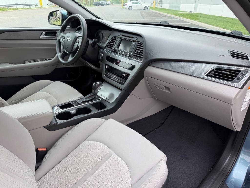Used 2016 Hyundai Sonata SE FWD image 14