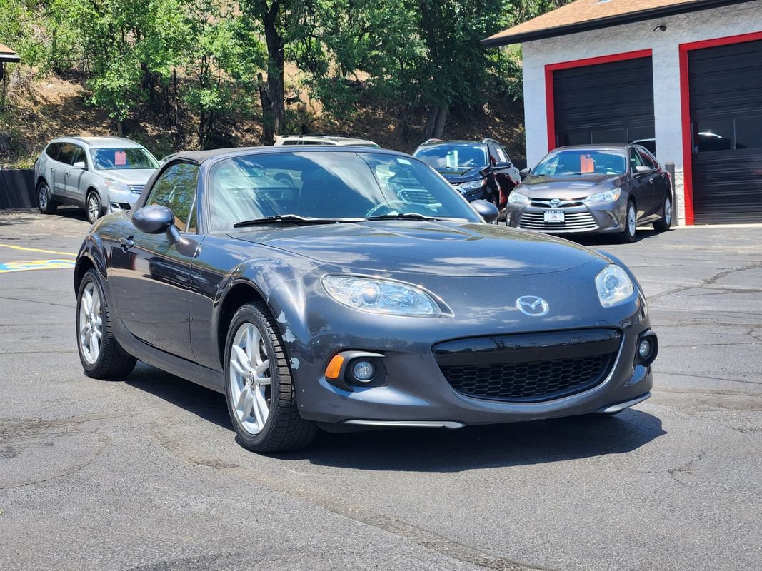 Used 2015 MAZDA MX-5 Miata Sport RWD image 5