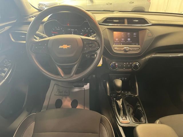 Used 2023 Chevrolet TrailBlazer LS AWD/4WD image 17
