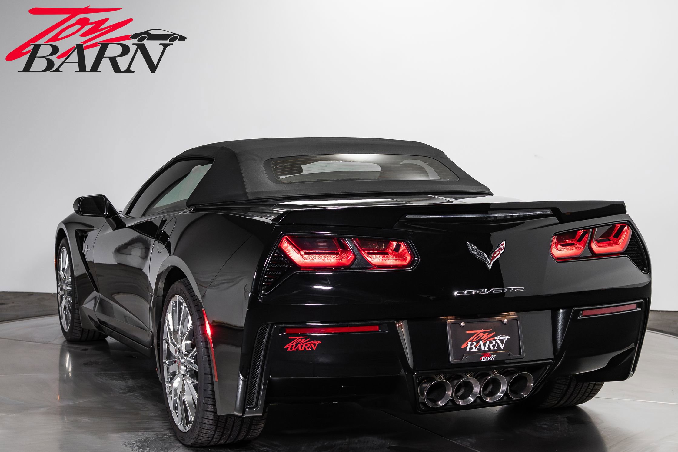 Used 2015 Chevrolet Corvette Stingray Convertible w/ 2LT Preferred Equipment Group RWD image 19