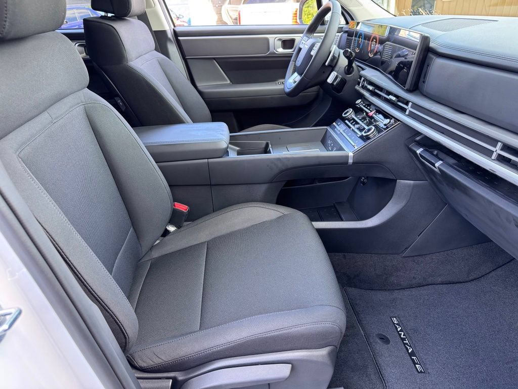 New 2027 Hyundai Santa Fe SE FWD image 16