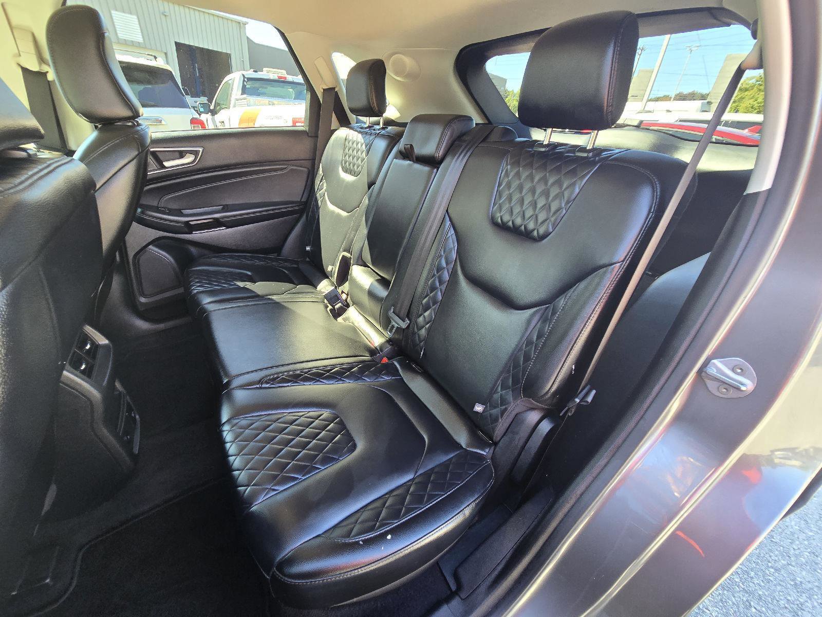 Used 2023 Ford Edge Titanium image 12