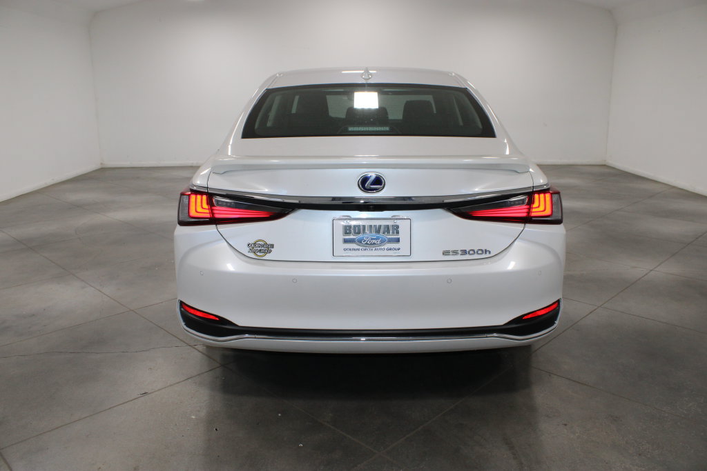 Used 2020 Lexus ES 300h w/ Accessory Package FWD image 8
