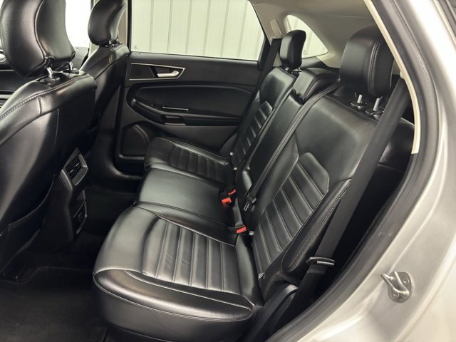 Used 2017 Ford Edge SEL w/ Equipment Group 201A image 9