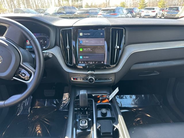 Used 2025 Volvo XC60 B5 Plus image 23