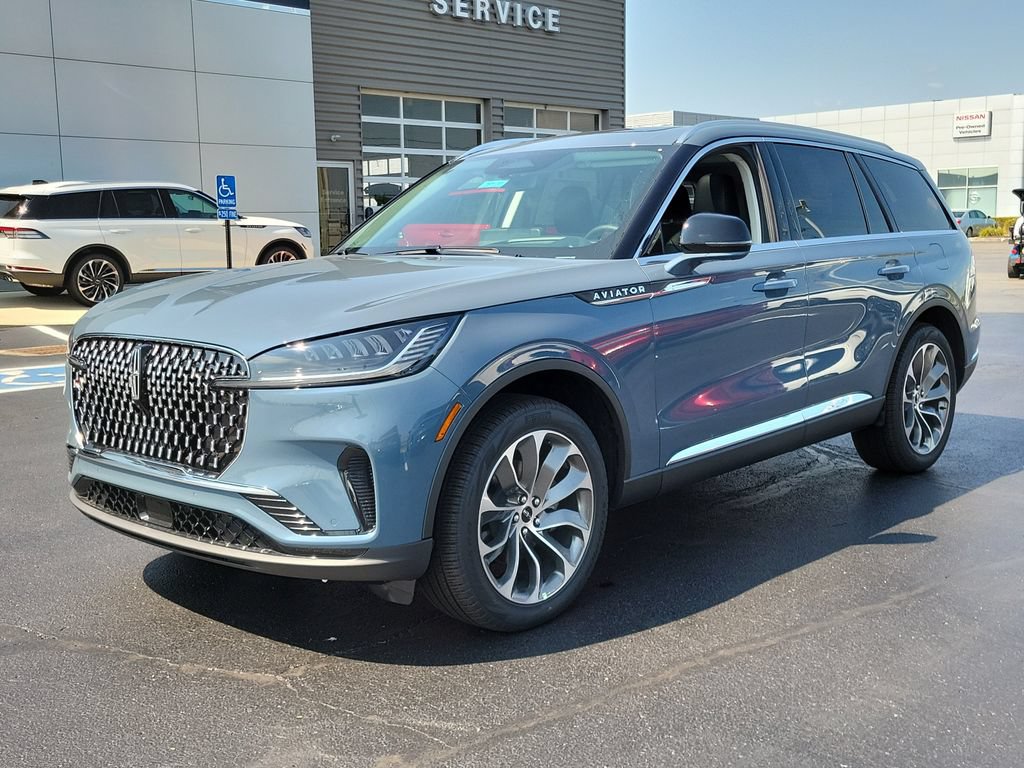 New 2026 Lincoln Aviator AWD image 8