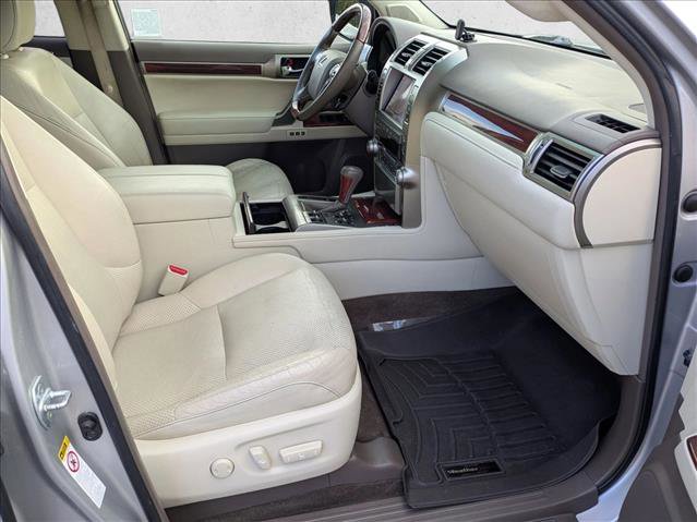 Used 2013 Lexus GX 460 Premium image 24