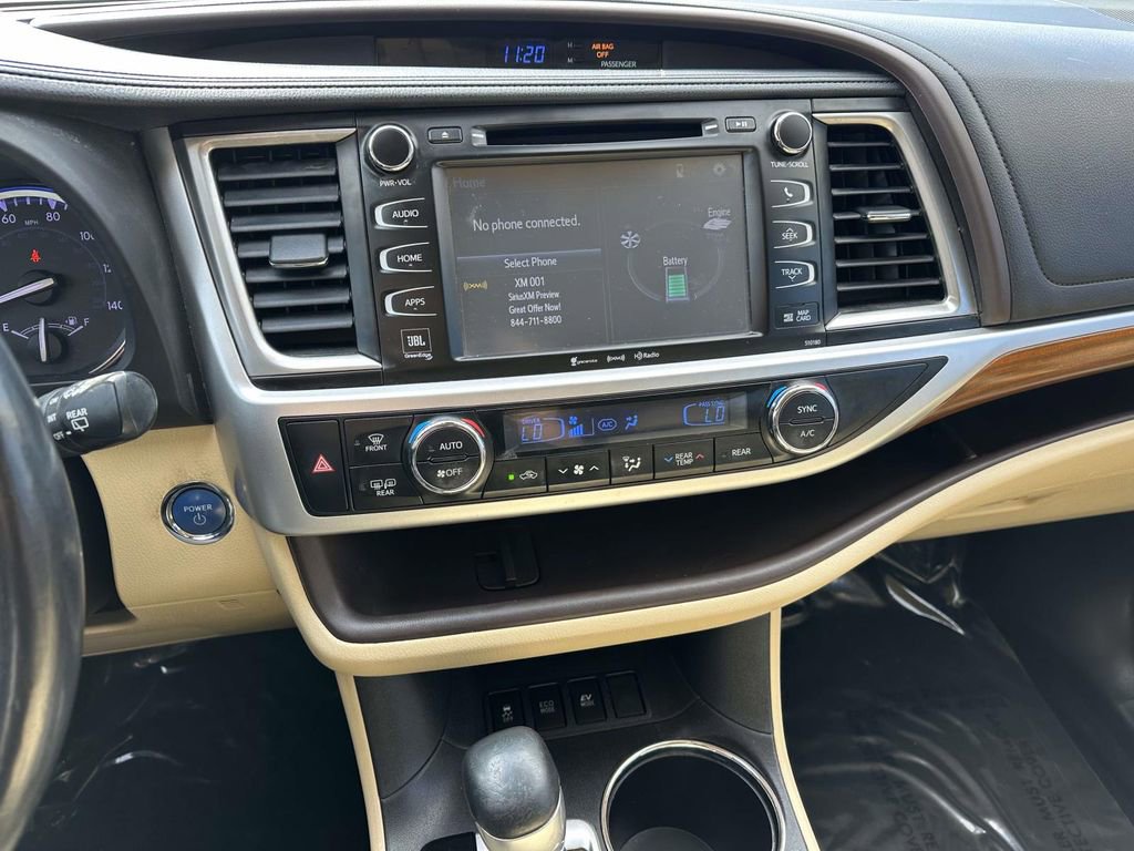Used 2018 Toyota Highlander Limited Platinum image 17