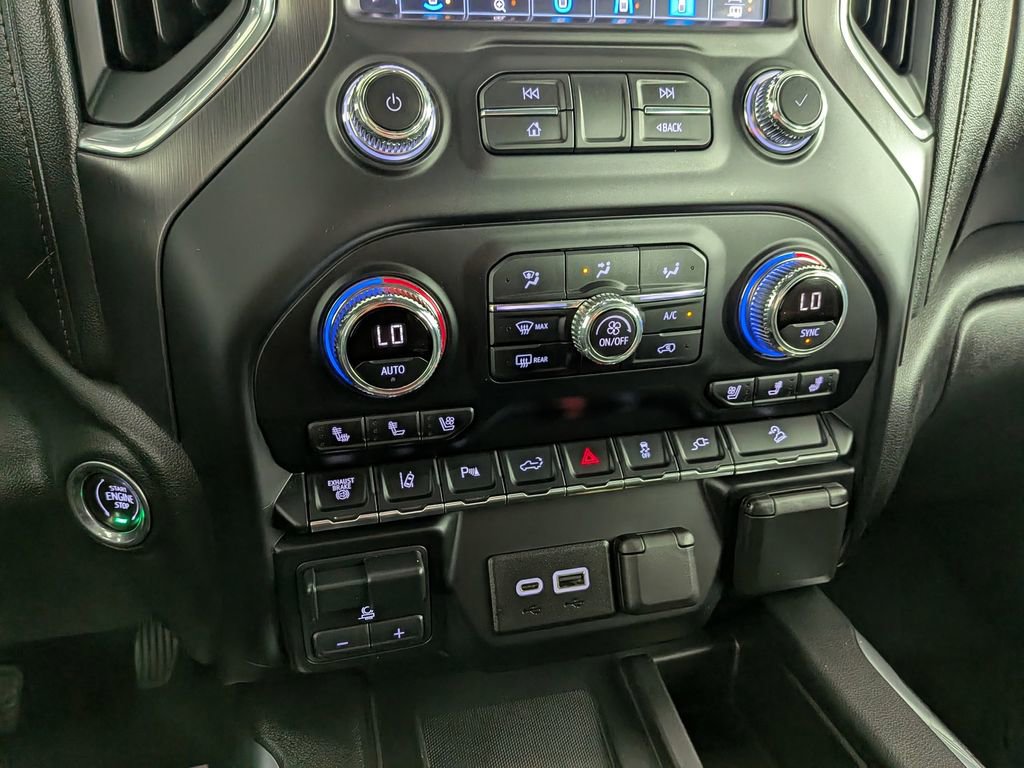 Used 2020 GMC Sierra 2500 AT4 w/ Technology Package image 29