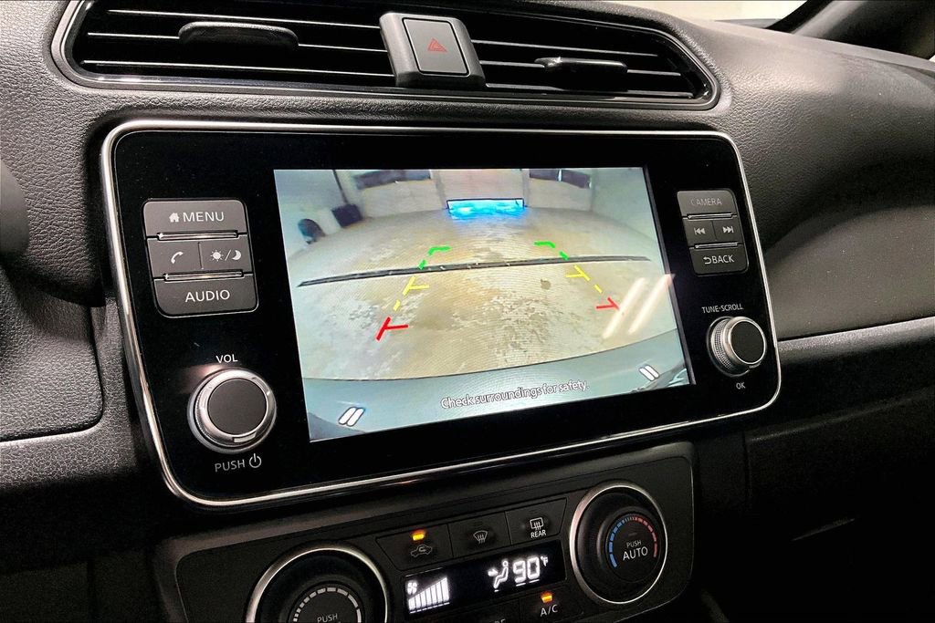 Used 2025 Nissan Leaf S image 29