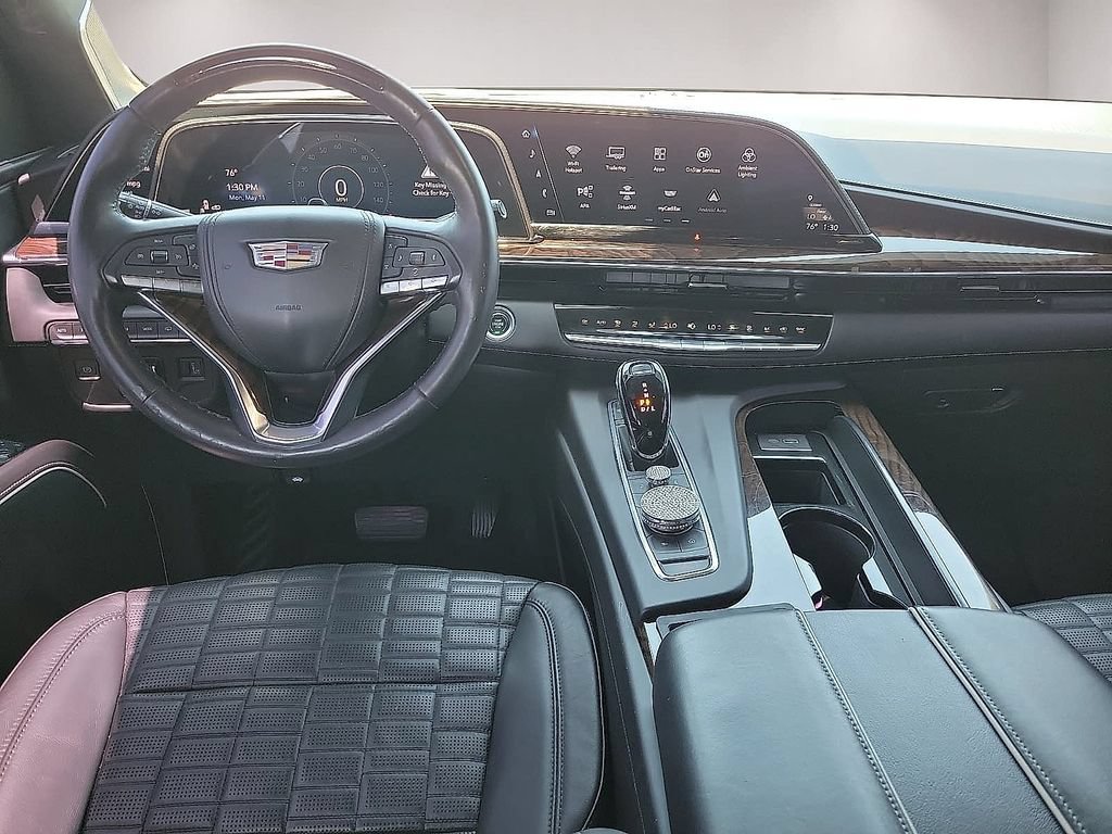 Used 2022 Cadillac Escalade Sport Platinum w/ Heavy-Duty Trailer Package AWD/4WD image 11