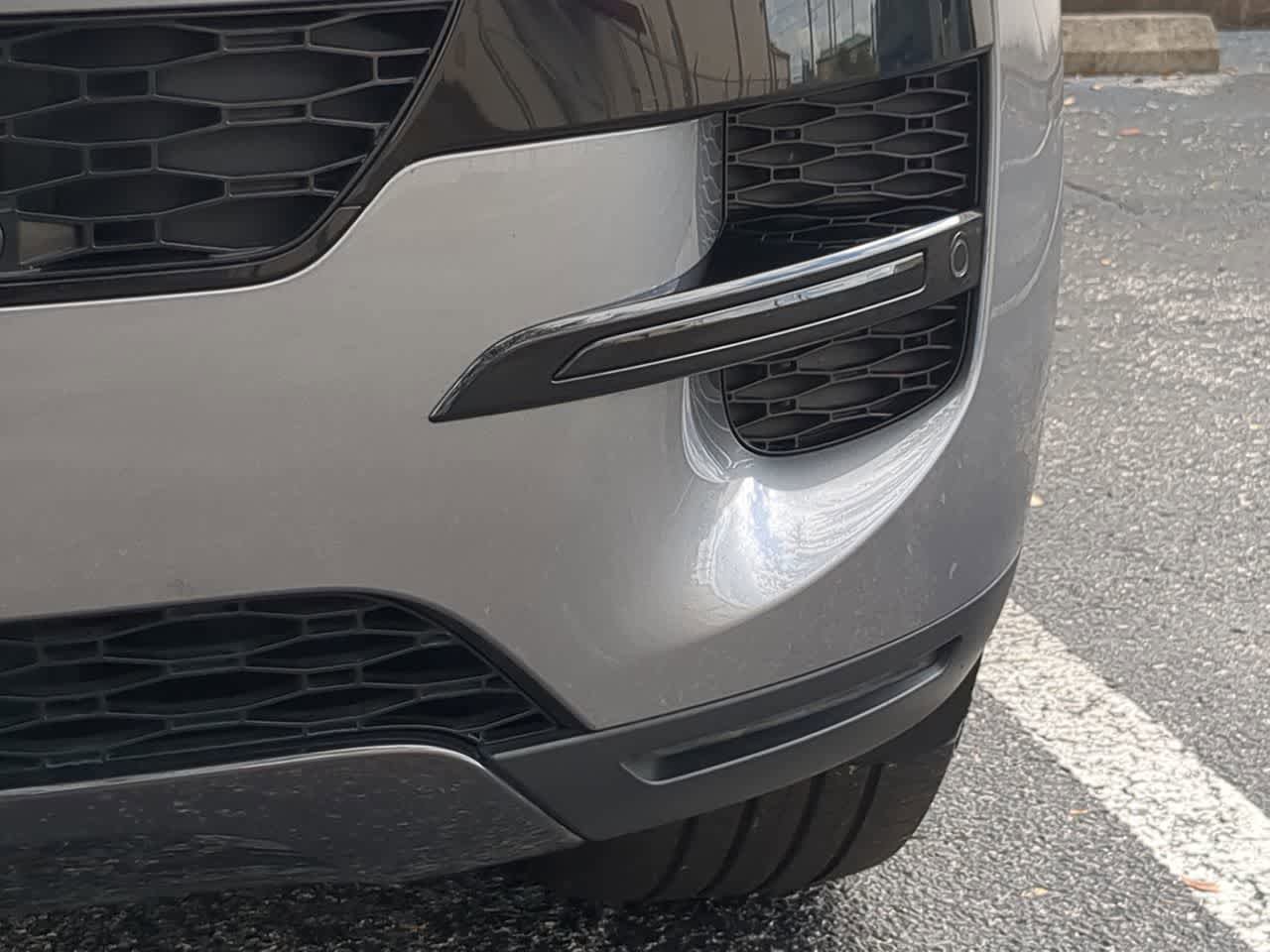 Used 2025 Land Rover Range Rover Sport SE AWD/4WD image 11