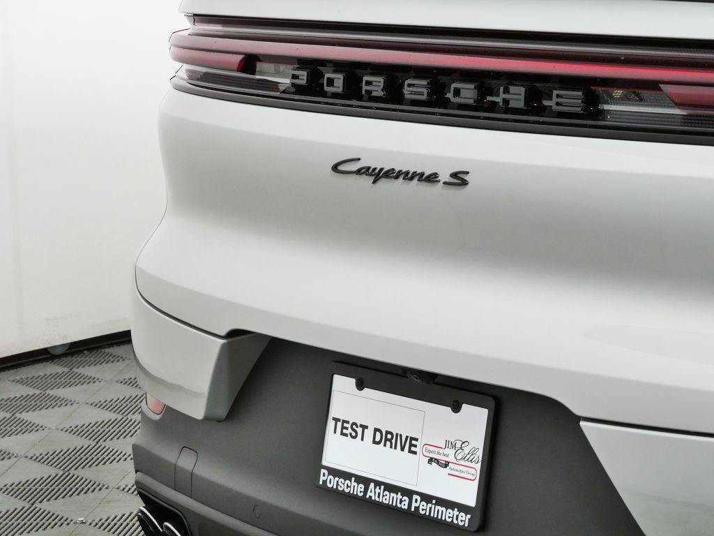 New 2026 Porsche Cayenne S AWD/4WD image 38