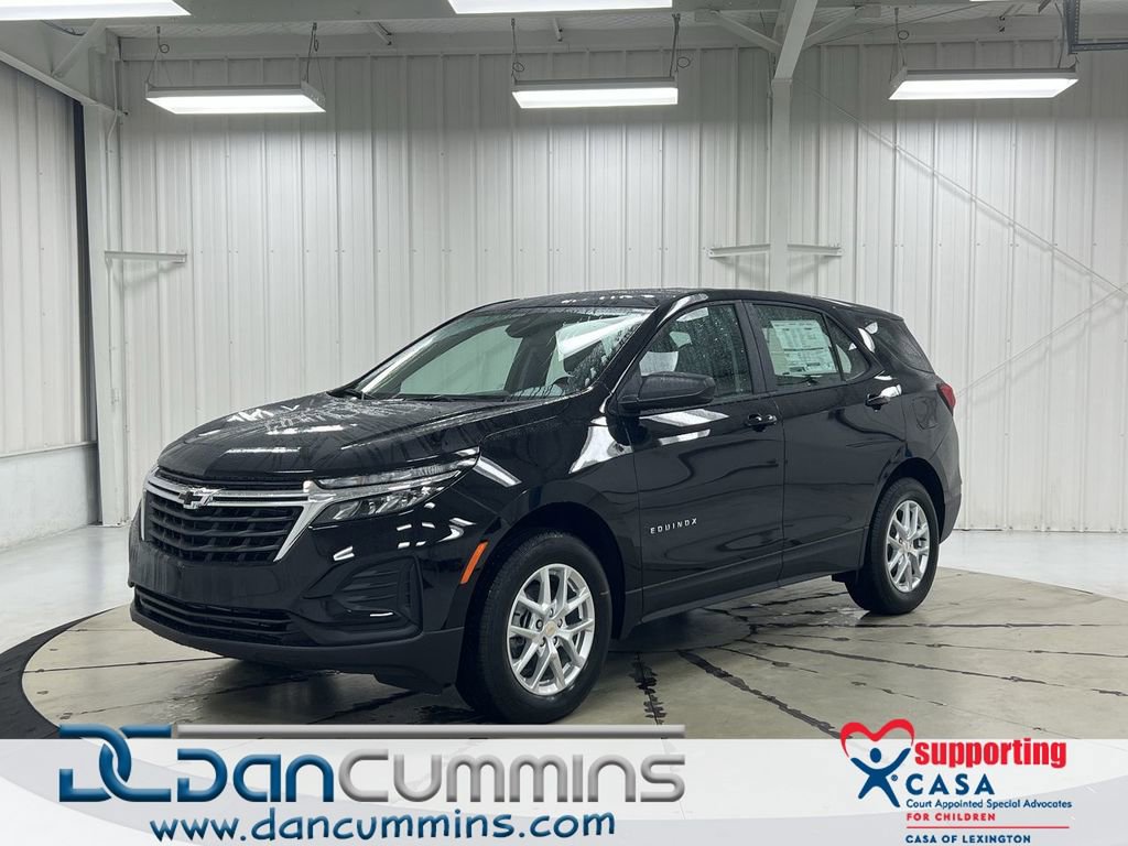 Used 2023 Chevrolet Equinox LS image 1
